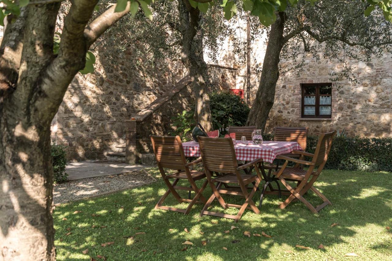 Borgo Al Cerro Aparthotel Casole d'Elsa Bagian luar foto